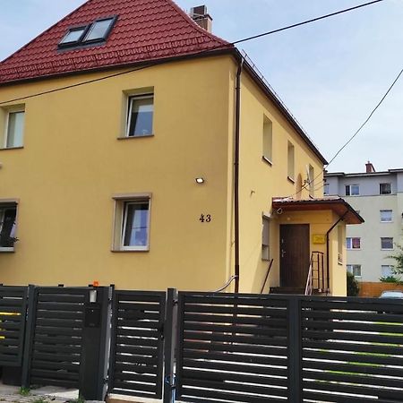 Apartament Przy Wroclawskim Stadionie Екстериор снимка